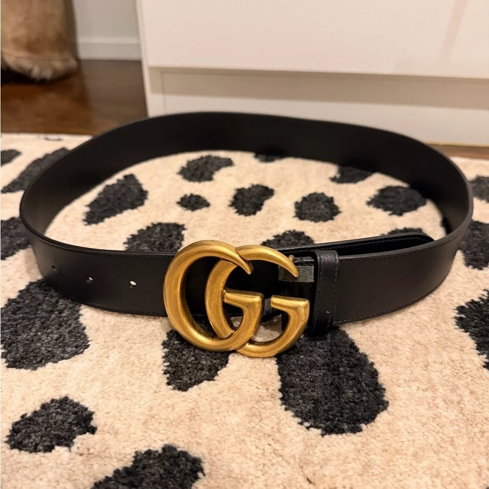 Gucci Black Leather Belt with Antiqued Gold Double G Buckle